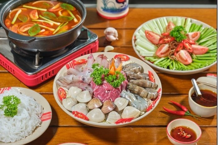 Lẩu hải sản thập cẩm chua cay chuẩn vị, kích thích vị giác