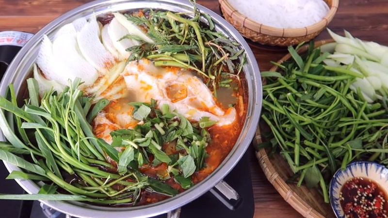 Nồi lẩu thái cá diêu hồng thành phẩm nóng hổi, hấp dẫn