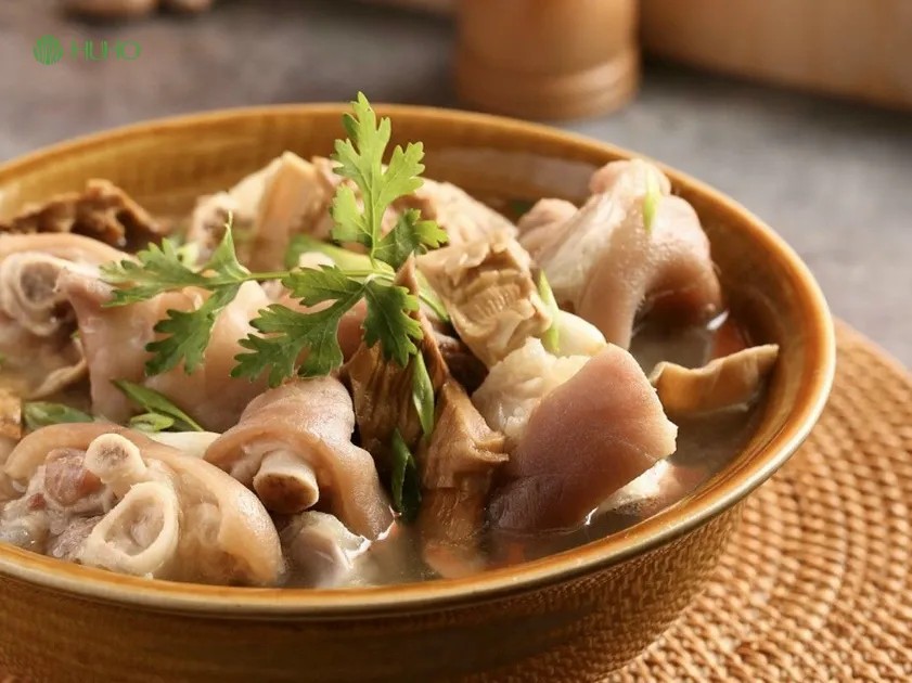 Cách trình bày và thưởng thức món măng lưỡi lợn