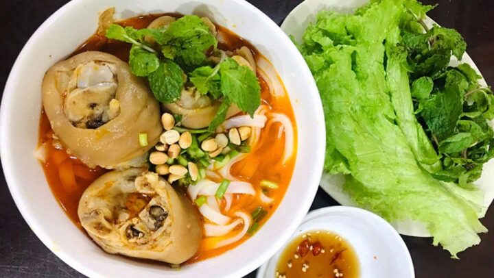 Mì quảng giò heo thơm ngon chuẩn vị