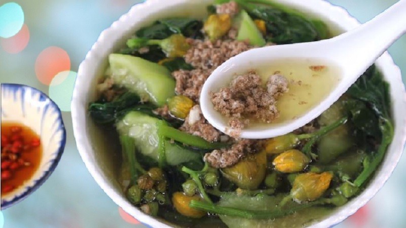 Tô canh cua rau tập tàng đã hoàn thành, thơm ngon và dễ làm