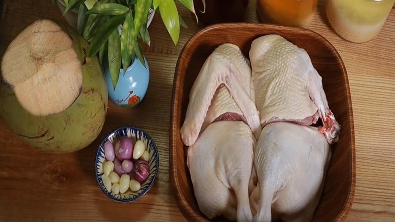 Các nguyên liệu cơ bản chuẩn bị cho món vịt khìa nước dừa