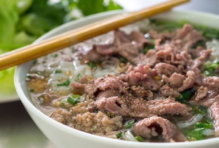 thành phẩm bát phở bò Hà Nội thơm ngon