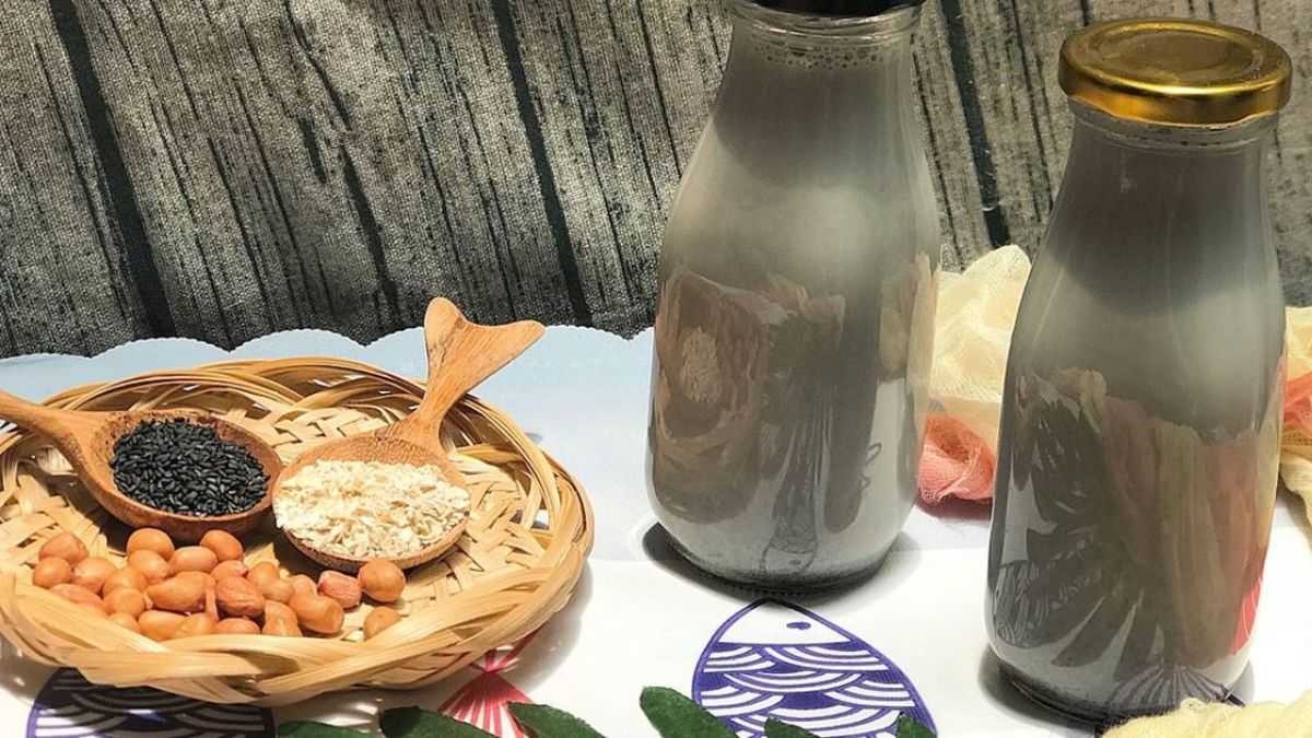 Cách nấu sữa đậu phộng với mè đen bổ dưỡng