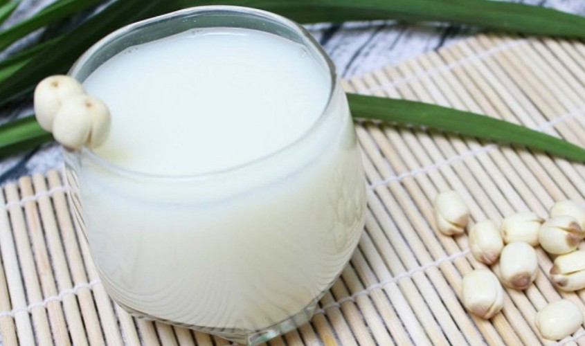 Hình minh họa sữa hạt sen thơm ngon, sánh mịn.