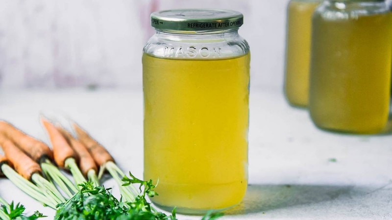 Bảo quản nước dashi rau củ đúng cách cho bé ăn dặm 5 tháng
