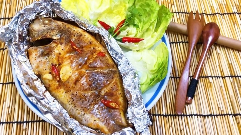 Cá diêu hồng nướng giấy bạc thơm lừng