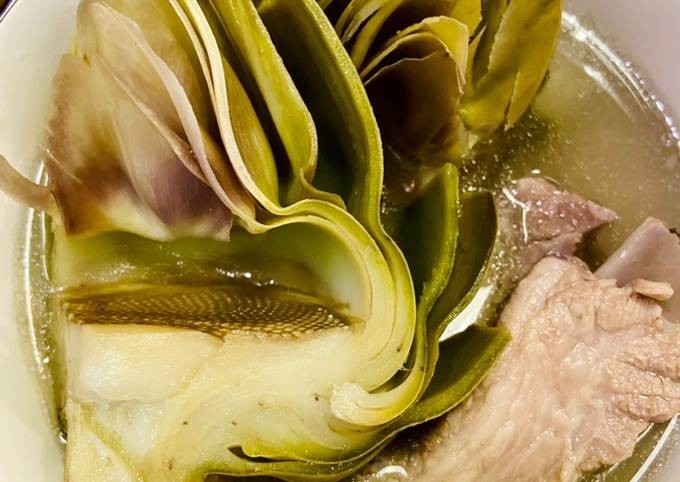 Tô canh atiso sườn heo nóng hổi, thơm ngon sau khi hoàn thành