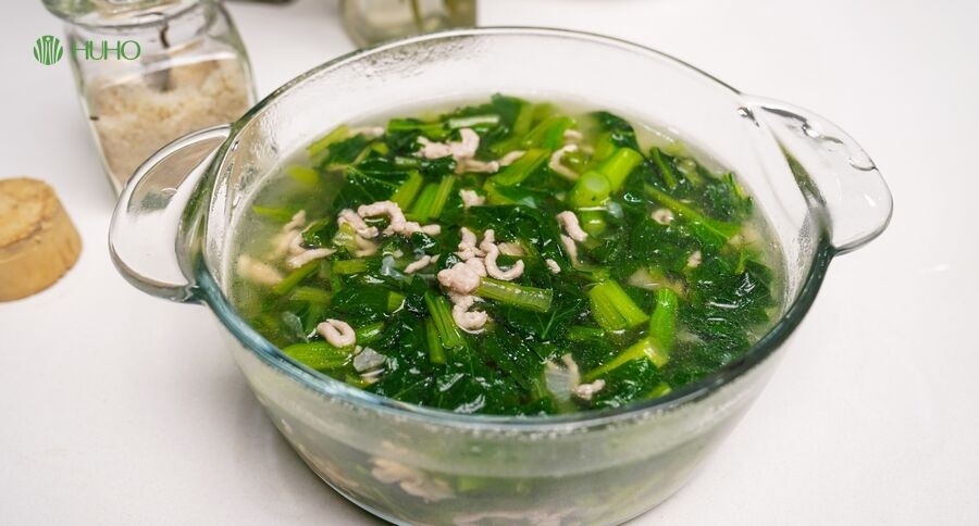 Các bước chế biến món cách nấu canh cải thịt heo đơn giản tại nhà