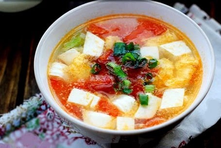 Canh trứng nấu đậu phụ mềm mịn, thơm ngon, dễ chế biến