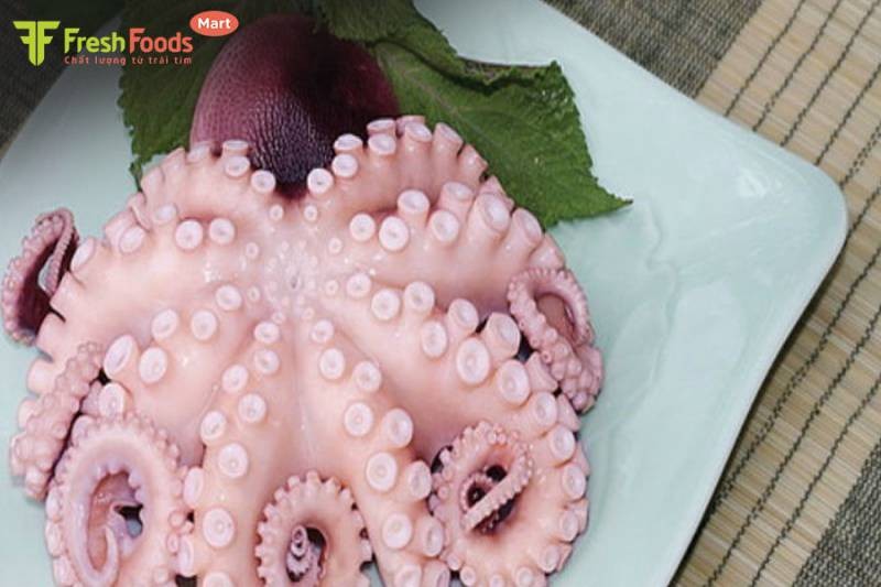 Canh dứa cà chua hải sản, một biến tấu hấp dẫn