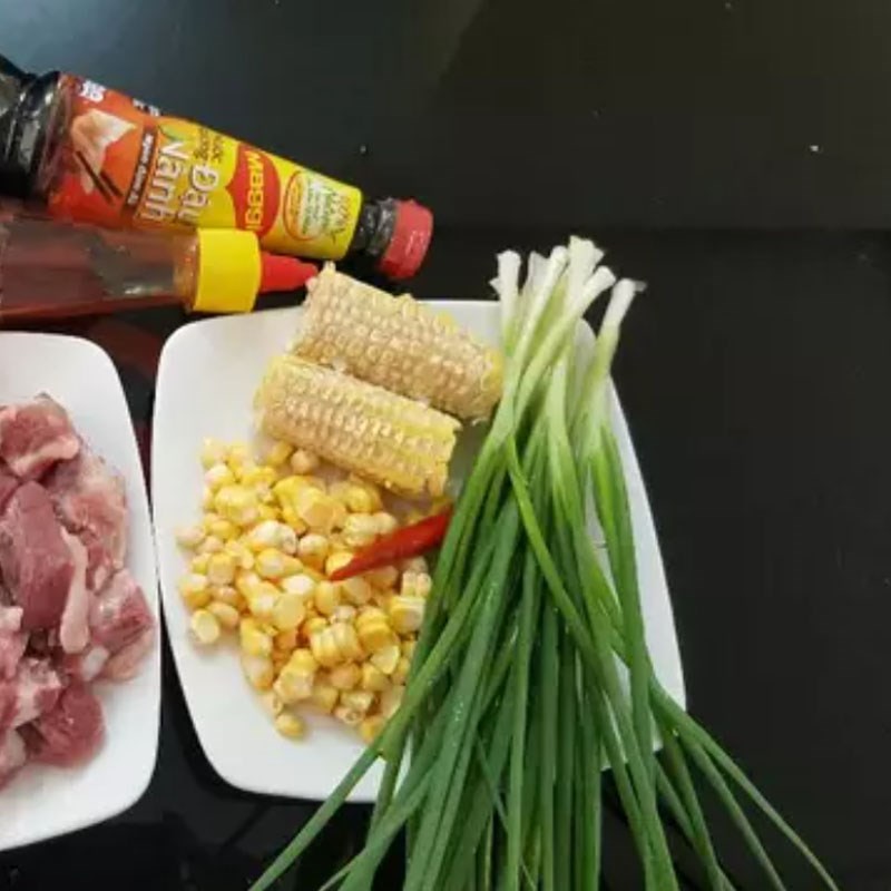 Hạt bắp Mỹ tươi được tách ra từ lõi