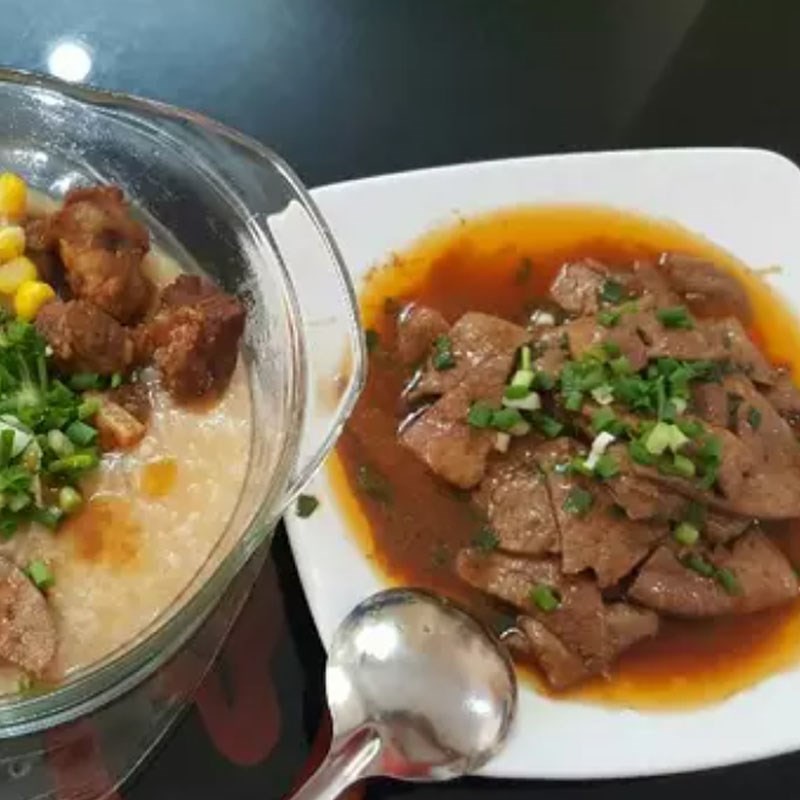 Cháo sườn ngô nóng hổi, béo ngậy sẵn sàng để thưởng thức