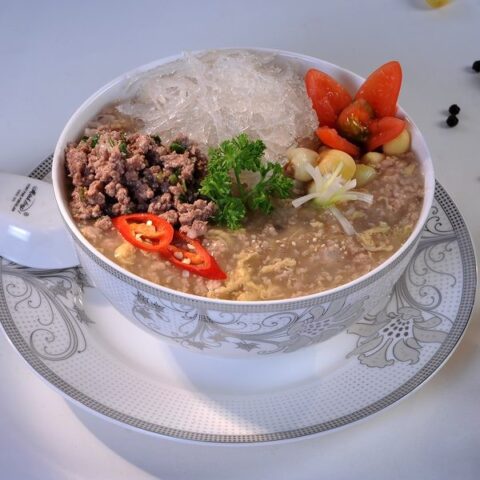 Bát cháo yến thịt bò thơm ngon, bổ dưỡng sau khi hoàn thành cách nấu cháo yến thịt bò