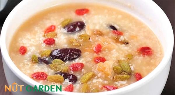 Cháo yến mạch táo đỏ