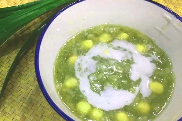 Chè cốm hạt sen bùi bùi, béo ngậy và hấp dẫn