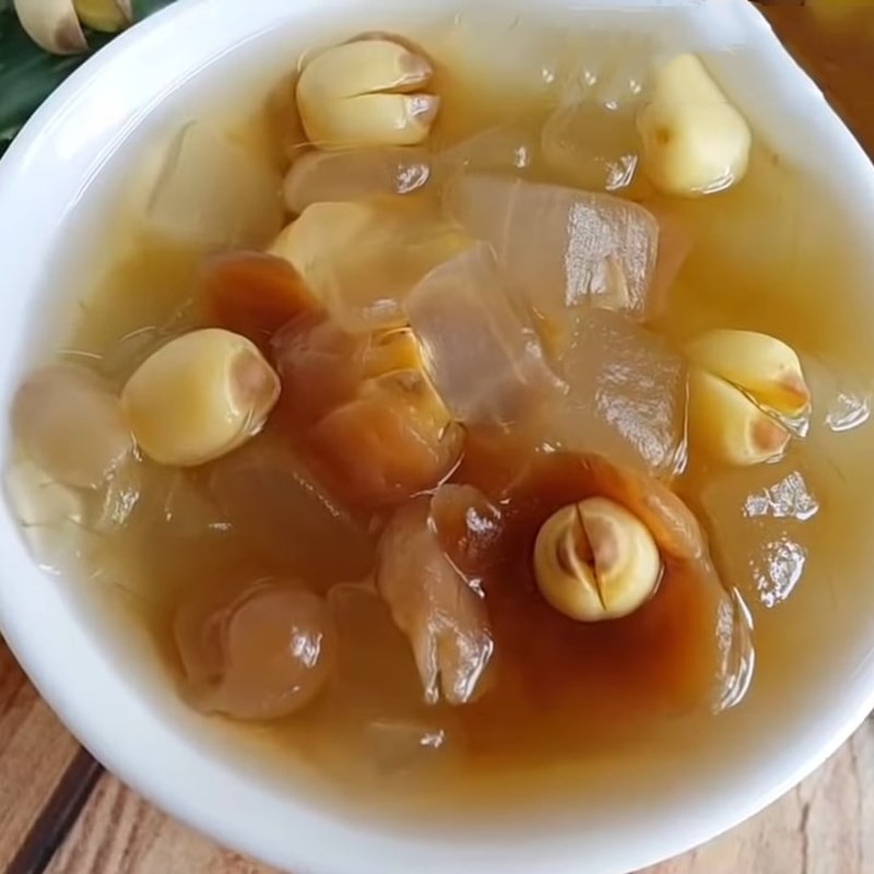 Cận cảnh chén chè hạt sen nha đam nhãn nhục thanh mát
