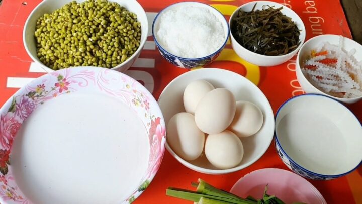 Tổng hợp nguyên liệu chuẩn bị cho món chè hột vịt miền Tây