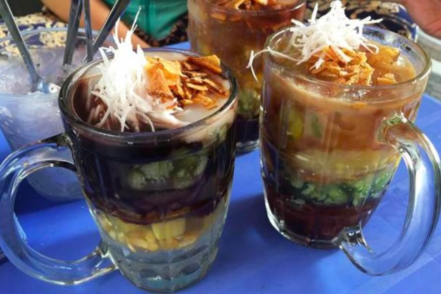 Thành quả món chè thập cẩm miền Bắc thanh mát, dễ thực hiện theo cách nấu chè đơn giản tại nhà