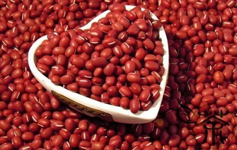 Lợi ích sức khỏe khi thưởng thức chè đậu đỏ hạt sen