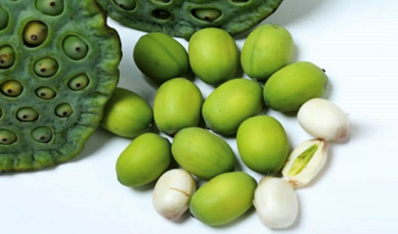 Hướng dẫn lựa chọn nguyên liệu tươi ngon để nấu chè củ năng củ sen tại nhà