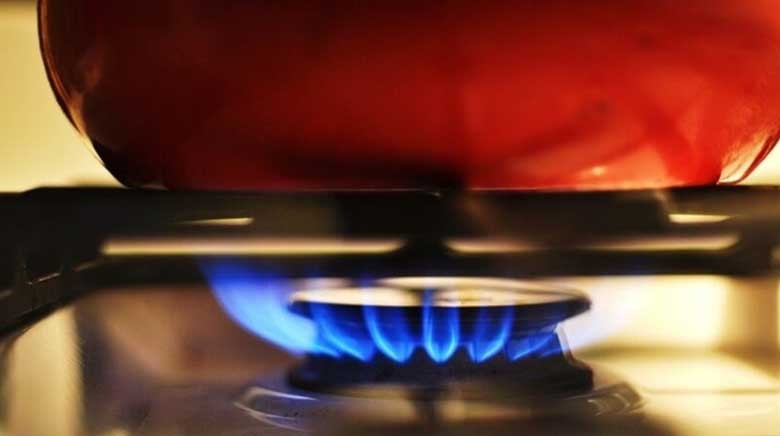Mẹo vặt cách nấu cháo sánh đặc: Điều chỉnh lửa để cháo chín đều và không trào