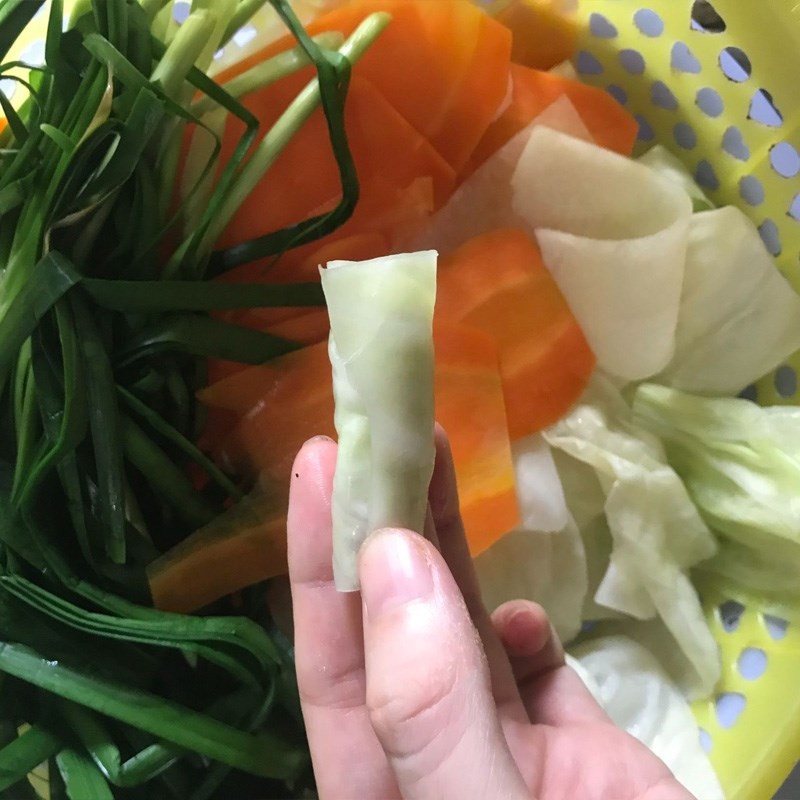 Cuộn cù lao chay bằng rau củ và chả chay