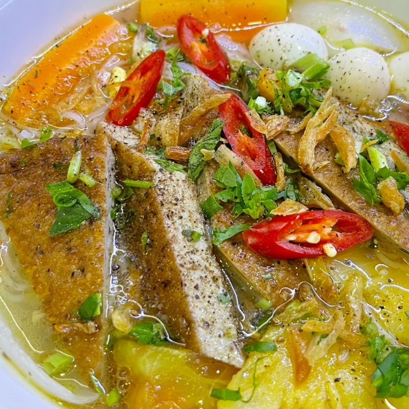 Tô bánh canh cá thu thơm ngon đã hoàn thành và sẵn sàng thưởng thức