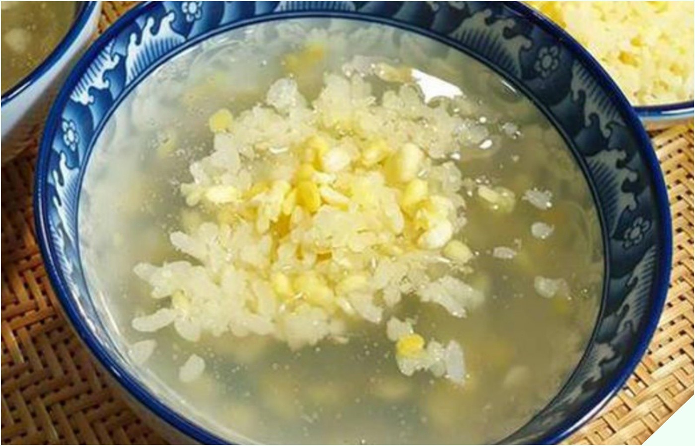 Bát xôi chè cúng đậu xanh thơm ngon, đẹp mắt đã hoàn thành
