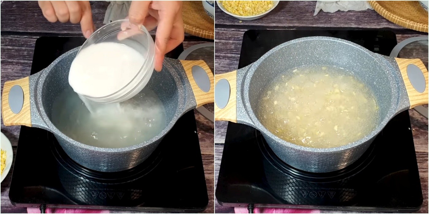 Nồi chè đậu xanh sánh mịn đang được nấu trên bếp, hoàn thiện món xôi chè cúng
