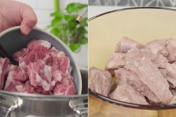 Làm sạch sườn non và ướp gia vị chuẩn bị nấu bún sườn chua