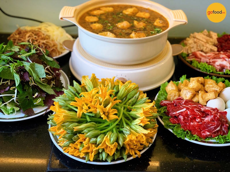 Nồi lẩu riêu cua bắp bò hấp dẫn, bí quyết làm nên cách nấu lẩu ngon nhất