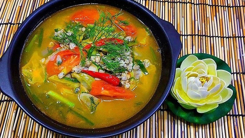 Canh hến thanh mát, giải nhiệt mùa hè, một trong các món ăn ngon dễ nấu từ hến.