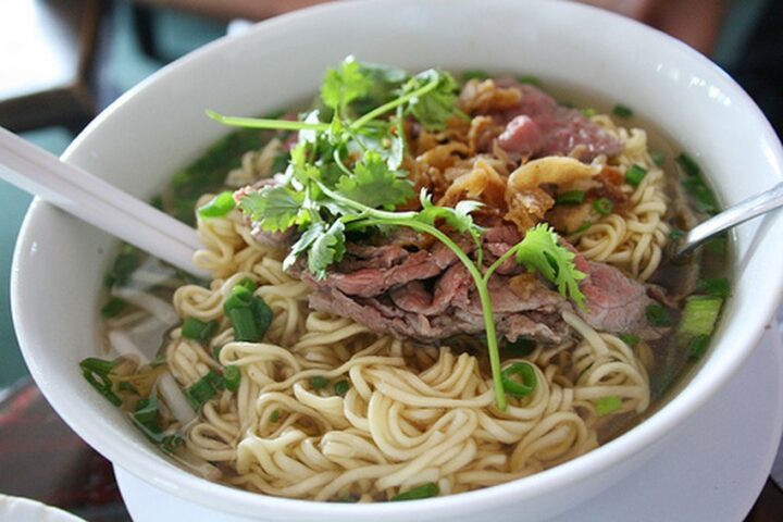 Những món mì tôm lạ miệng cho bữa sáng - Ảnh 2.