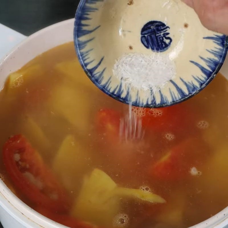 Nêm gia vị cho nồi canh