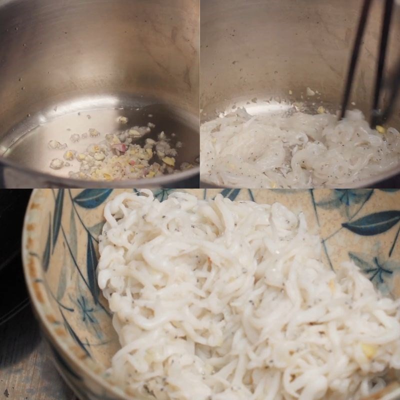 Phi thơm hành tỏi gừng trong nồi để tăng hương vị cho canh cá ngần