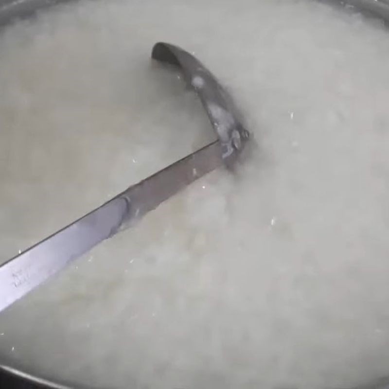 Nấu cháo đậu đỏ