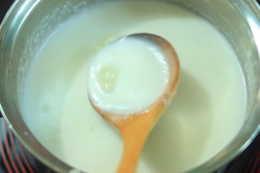 Nấu chè khoai mì