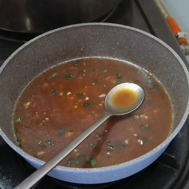 Nước sốt xá xíu sánh mịn đã hoàn thành