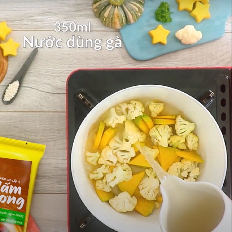 Bước 4 Nấu súp cua Súp cua bí đỏ