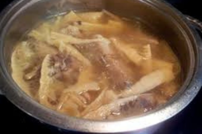 Bước 3 Nấu canh Canh chua ngó sen nấu cá hồi