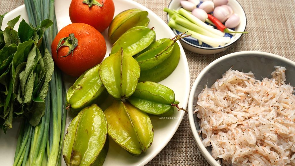 Các nguyên liệu chuẩn bị cho món canh tép khế chua