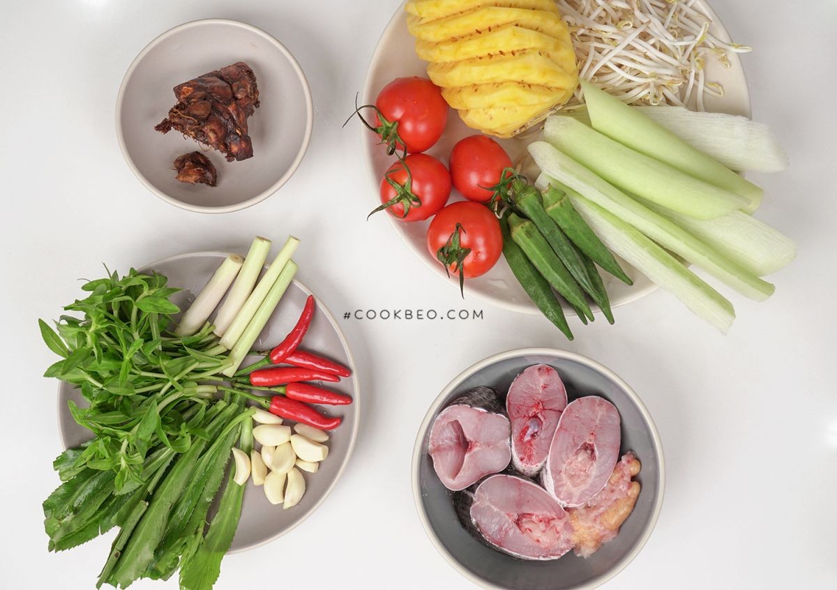 nguyên liệu để nấu món canh chua cá lóc