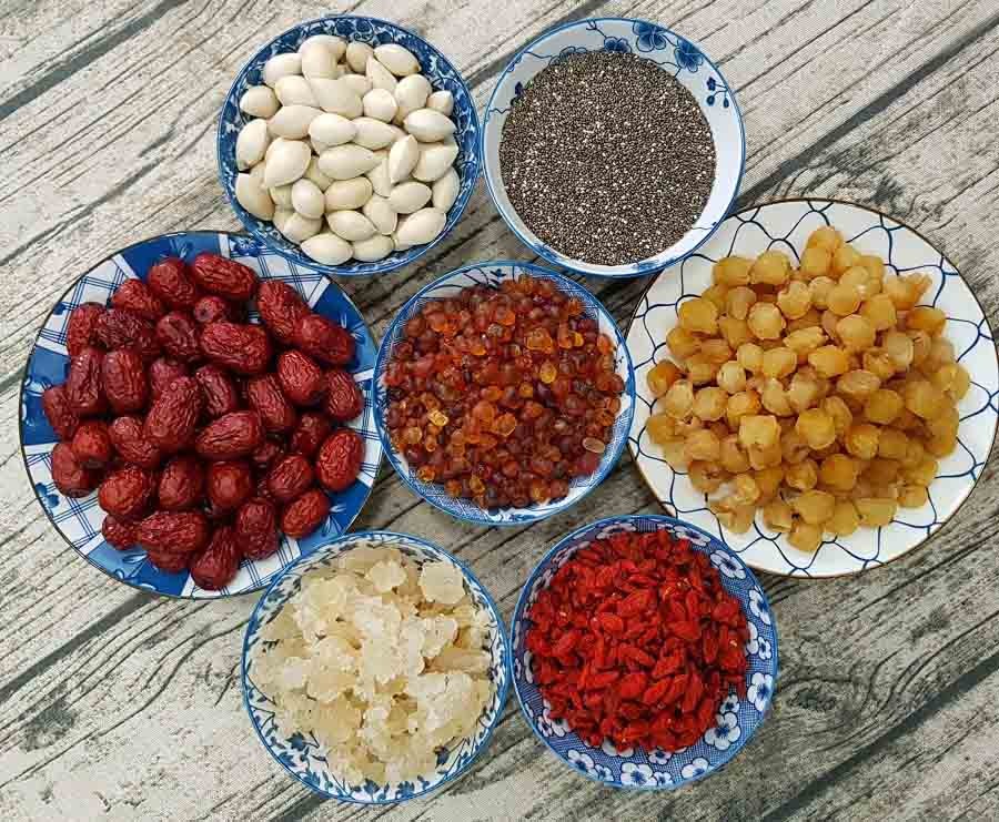 Các loại nguyên liệu tươi ngon và chất lượng để chuẩn bị cho món chè dưỡng nhan sắc