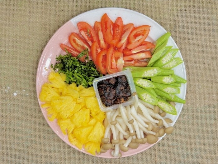 Gia vị và nguyên liệu phụ trợ cho nước lẩu hải sản thập cẩm đậm đà