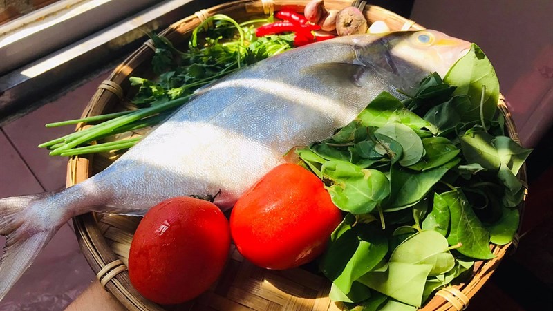 Nguyên liệu món ăn cá cam nấu canh chua lá giang