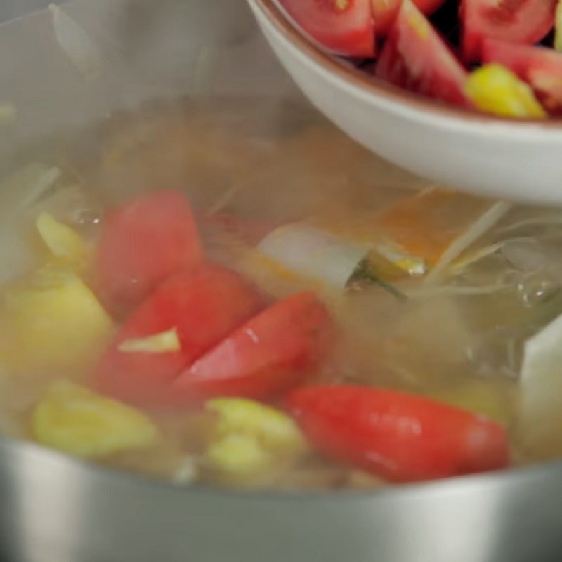 Nấu canh chua cá ngân