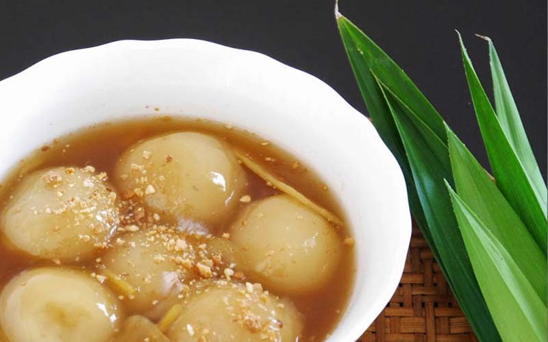 Cách làm chè trôi nước dẻo dai, thơm ngon cúng rằm tháng 7