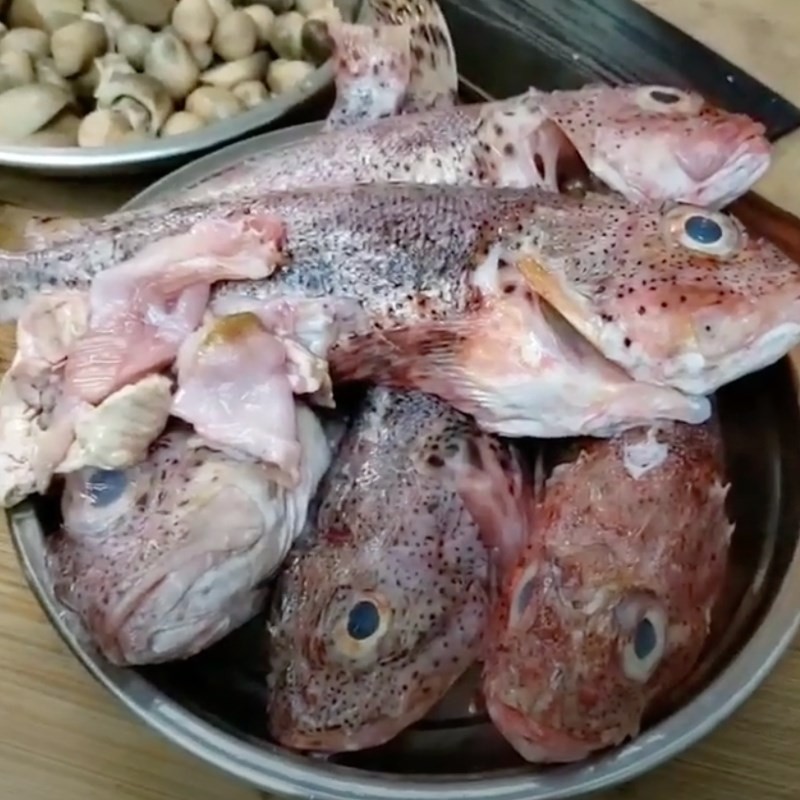 Hướng dẫn sơ chế cá mú sạch sẽ để nấu cháo