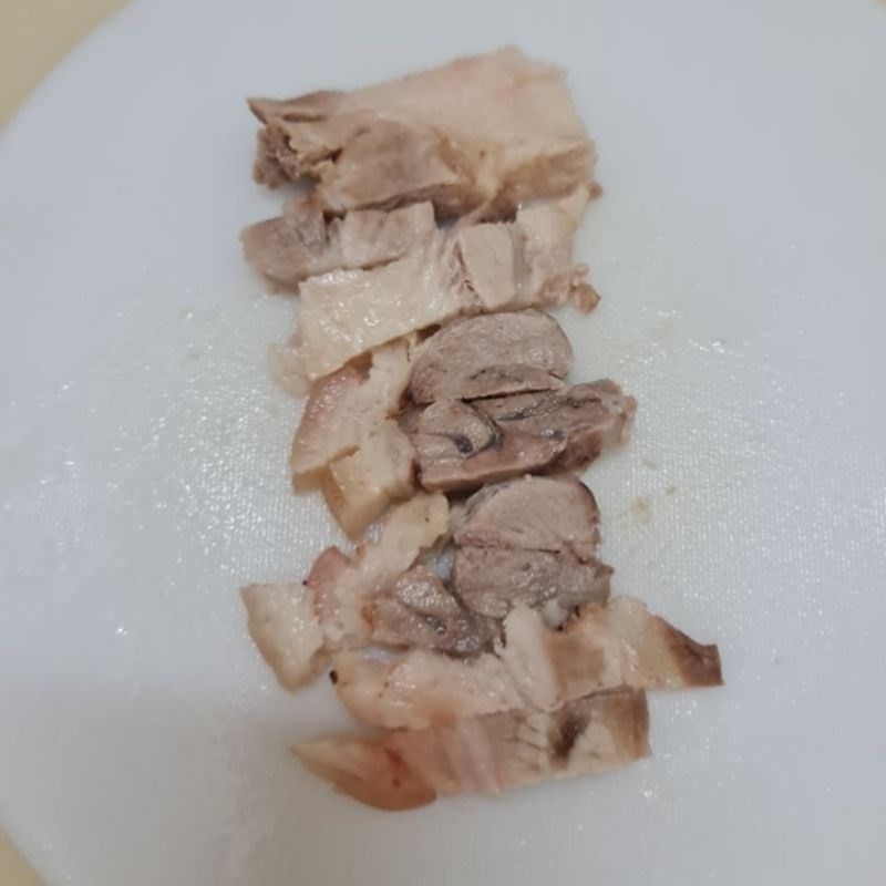 Rau thơm được sơ chế sẵn sàng cho món canh ngó khoai
